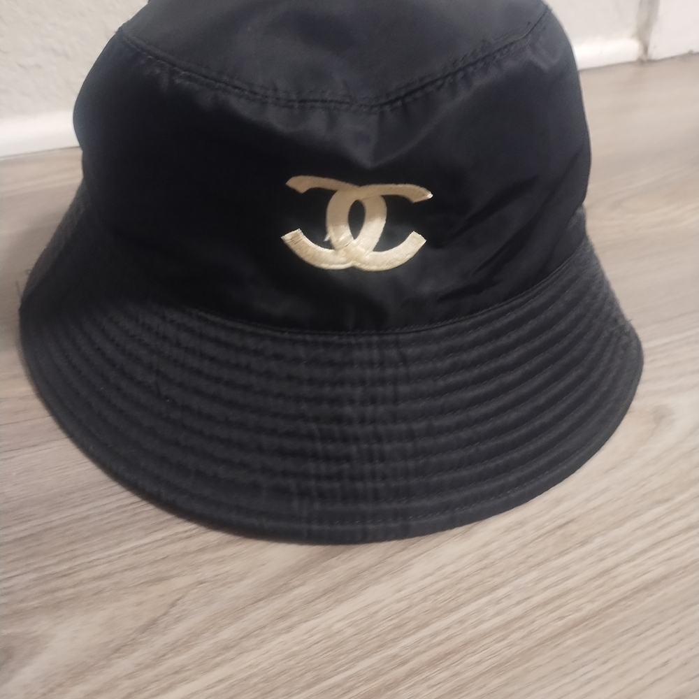 CHANEL Black Cotton Bucket Hat